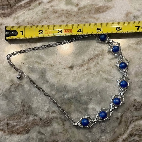 Vintage necklace. Silver tone & blue accents. - Picture 3 of 4